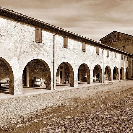 Antica Grancia Benedettina Farm stay Colorno